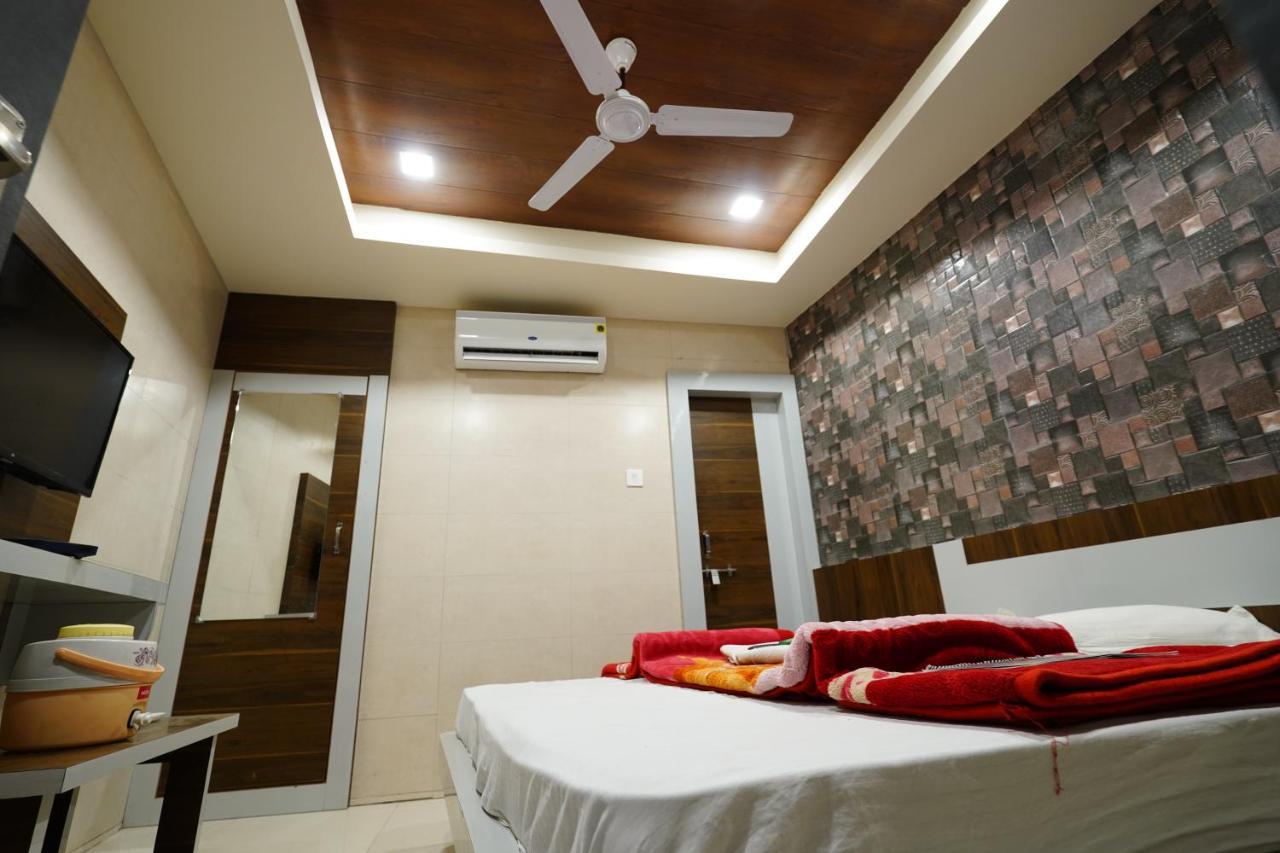 Hotel New Sundaram 150 Mtrs From Dargah Аджмер Екстер'єр фото