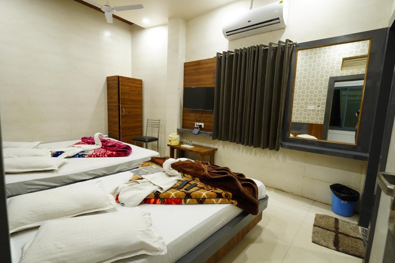 Hotel New Sundaram 150 Mtrs From Dargah Аджмер Екстер'єр фото