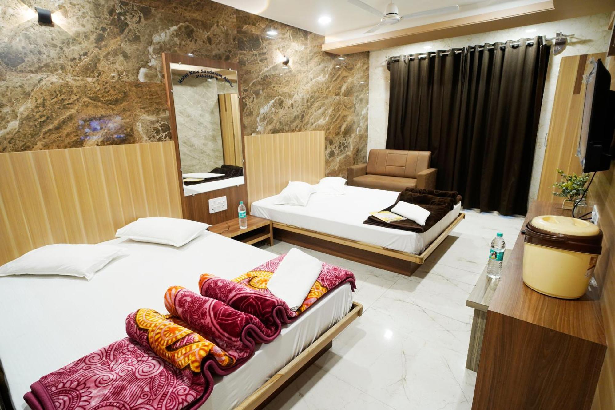 Hotel New Sundaram 150 Mtrs From Dargah Аджмер Екстер'єр фото